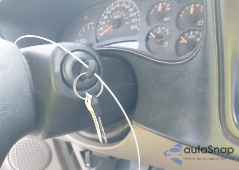 2005 Chevrolet Silverado 1500 Work Truck from USA, damaged, VIN 1GCEC14XX5Z135404